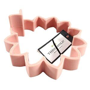 NWT Threshold Dahlia Daisy Flower Silicone Pancake or Egg Mold for Cooking Pink